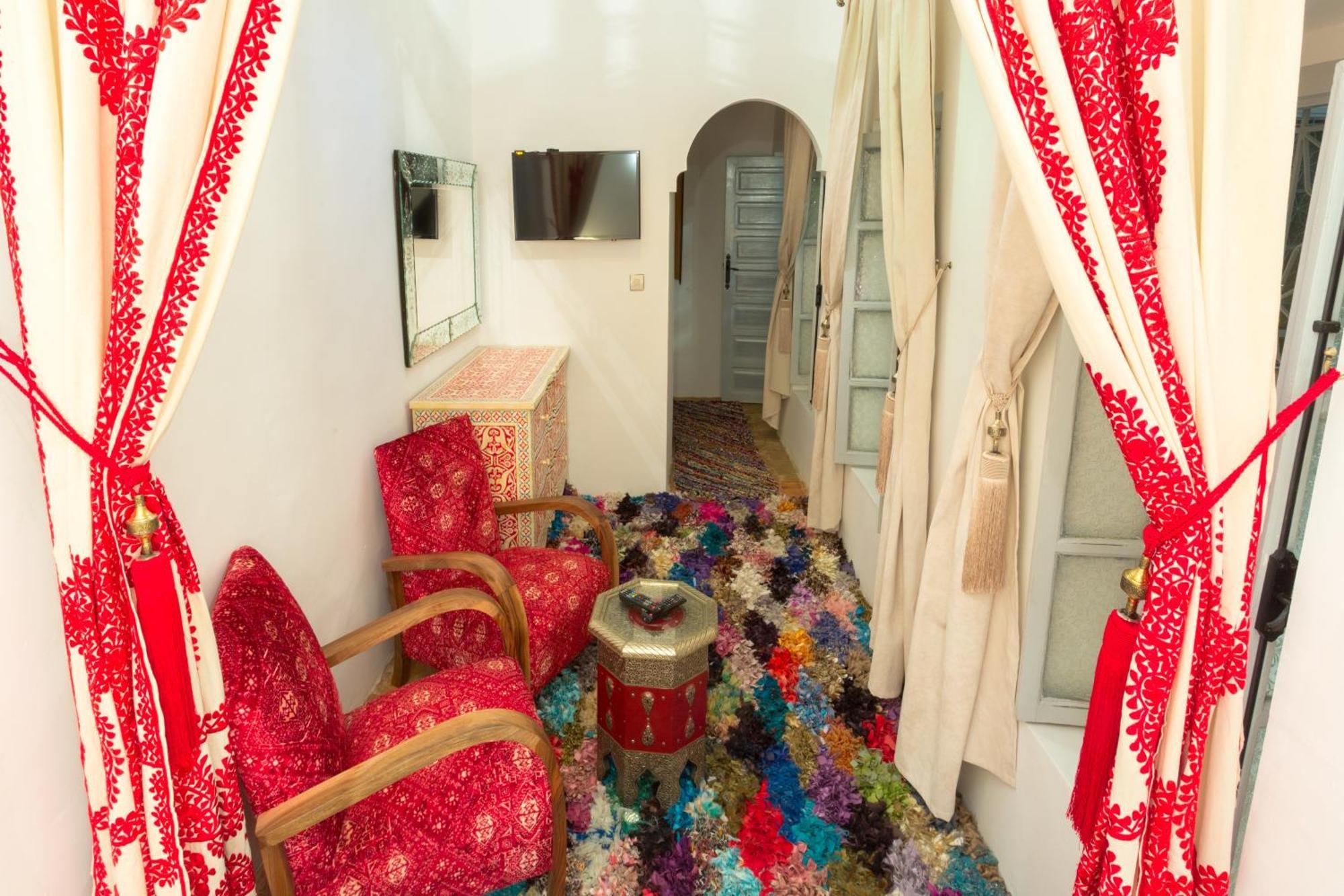 Ikalimo 2 Riad *