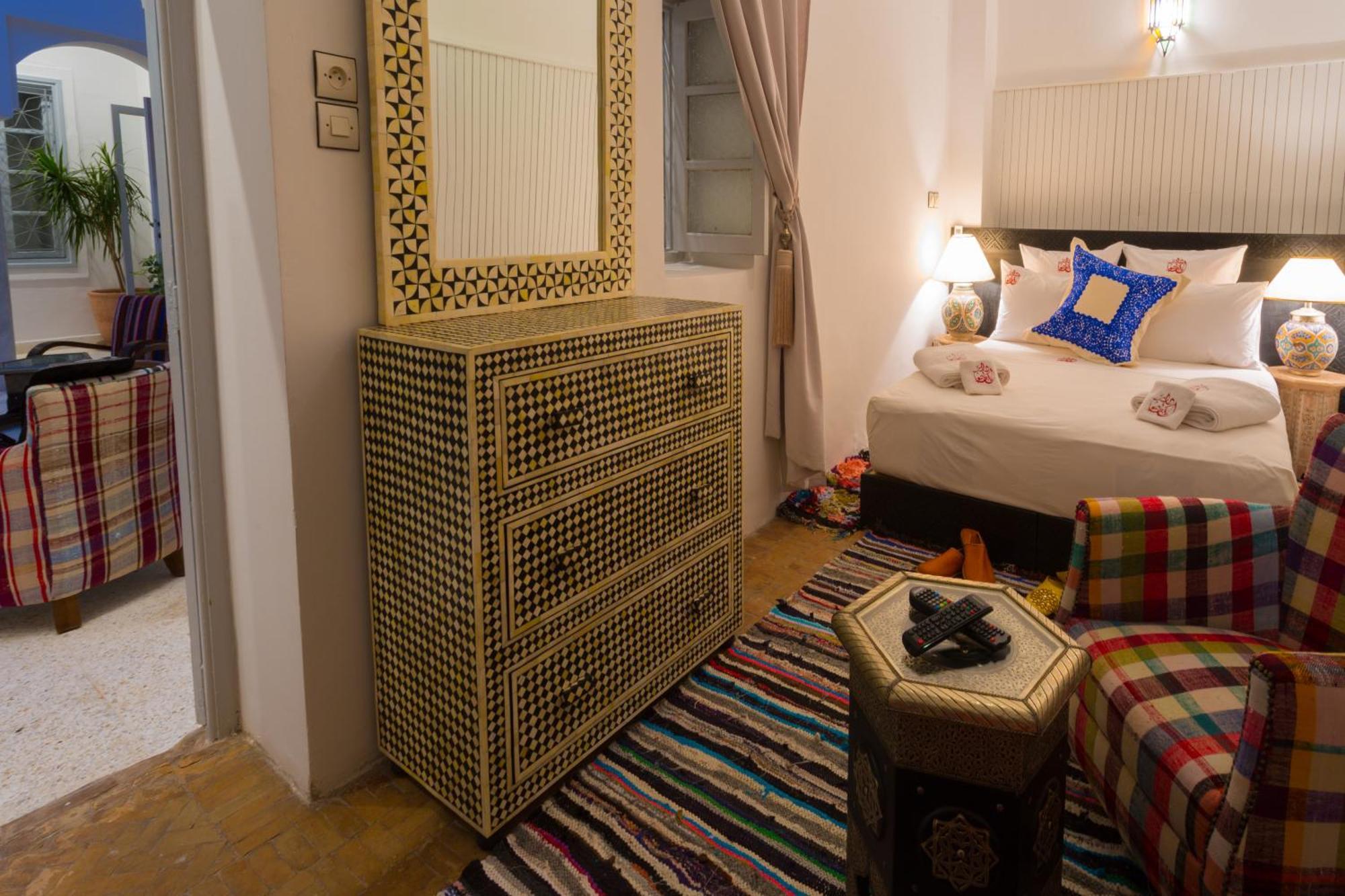 Riad Ikalimo 2 *